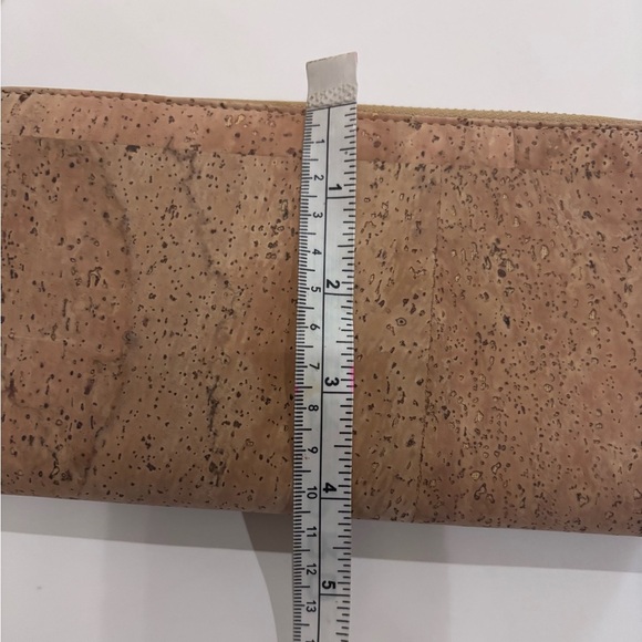 NWOT The Royal Standard Cork Women’s Zippered Wallet - Picture 6 of 6